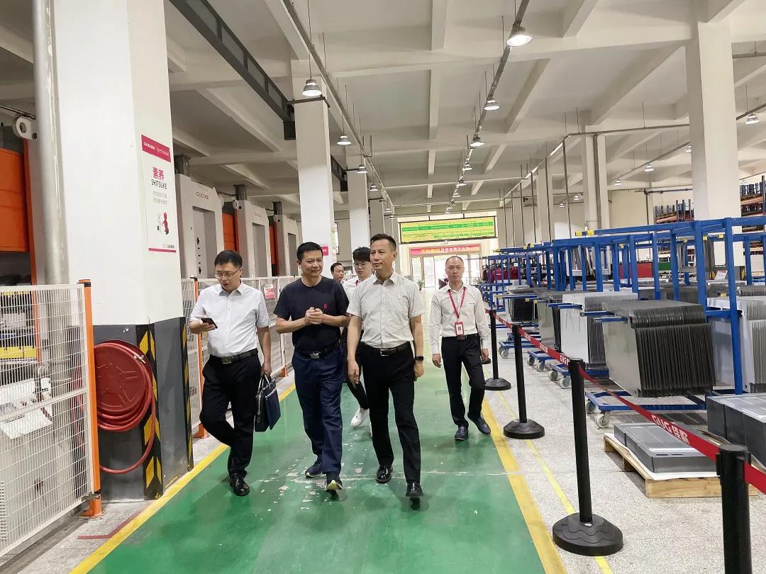 中國五金制品協(xié)會副理事長孟凡波一行蒞臨佳歌集團參觀指導！