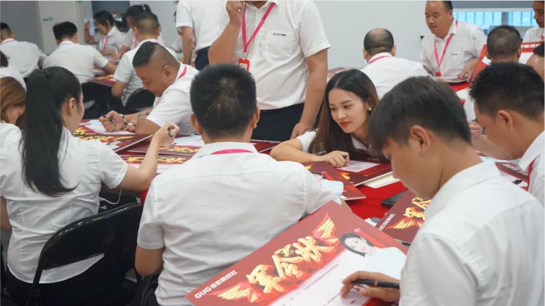 “星耀佳歌·一路佟行”808超級(jí)品牌日啟動(dòng)會(huì)暨818全國(guó)招商動(dòng)員大會(huì)圓滿成功！