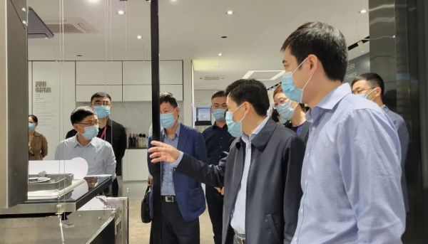 紹興市人大常委會(huì)黨組副書記邵全卯一行蒞臨佳歌參觀考察！