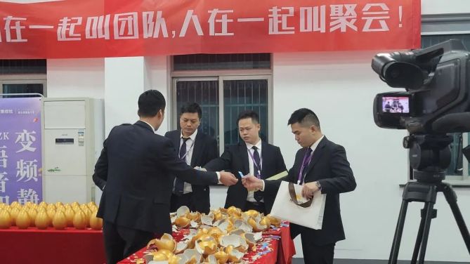 砸禮品金蛋，贏(yíng)免單大禮，佳歌十月新品促銷(xiāo)鉅惠活動(dòng)順利落幕