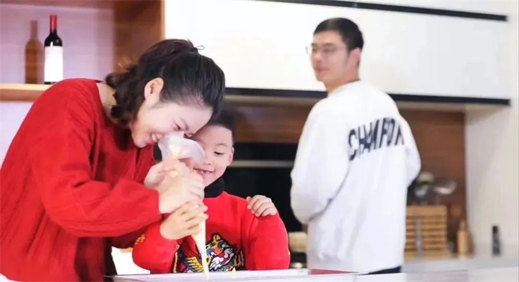 佳歌集成灶“好品質(zhì)，始終如一”的服務(wù)理念