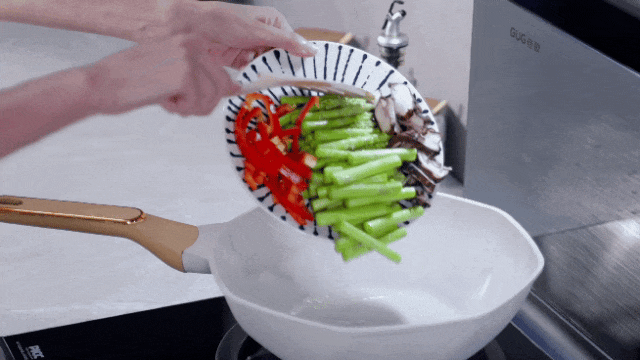 佳歌集成灶，3招幫你打造理想人間煙火！